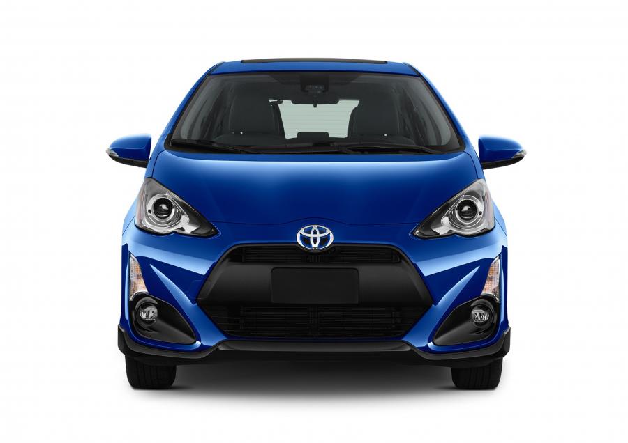  Toyota Prius c 2017 года  (фото 8 из 10)